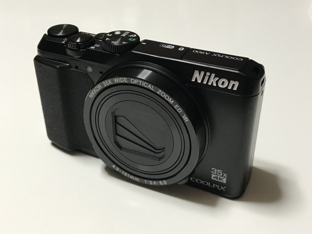 コンパクトデジタルカメラの写真