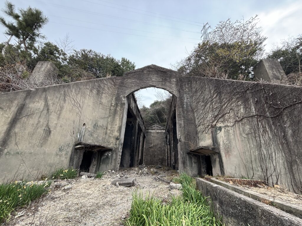 毒ガス貯蔵庫跡